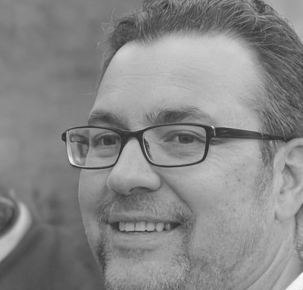 Dr. Miguel Santos, Director Financeiro